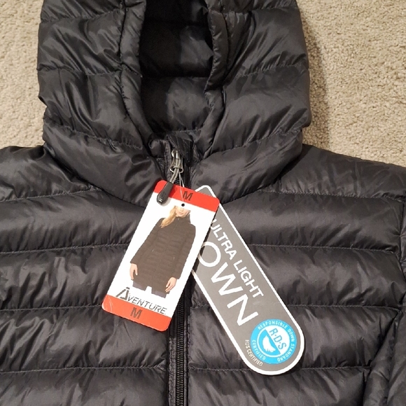 AVENTURE Black Hooded Puffer Jacket - Picture 2 of 5